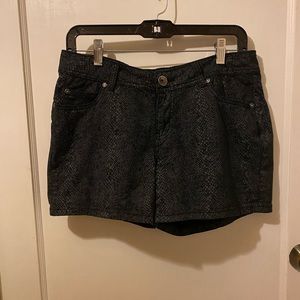 A.N.A. Women’s Shorts, Size 10, Color: Gray & Blk
